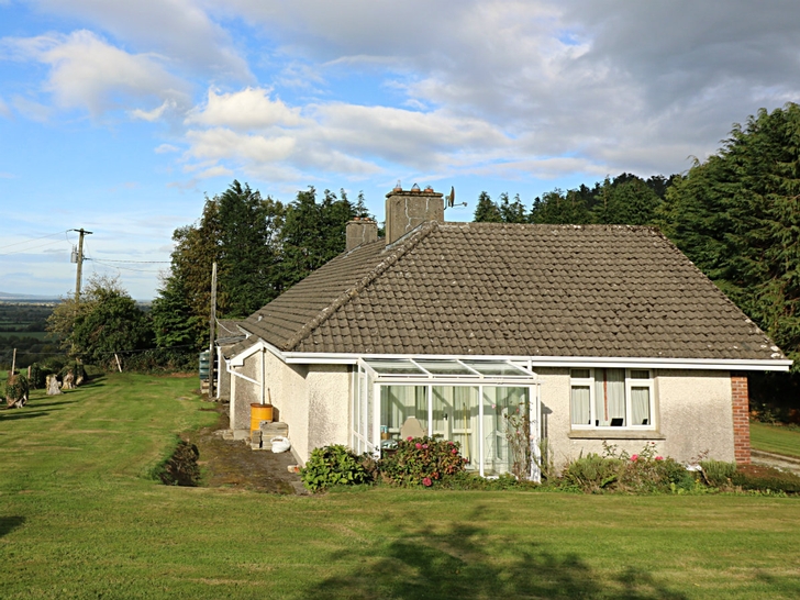 Nine Mile House, CarrickonSuir, Co. Tipperary