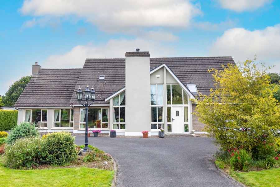 Crickstown, Ashbourne, Co. Meath.  A84Y862