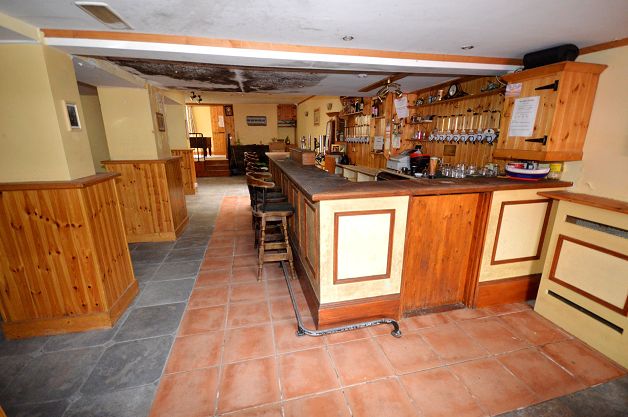 Bar/Lounge View 1