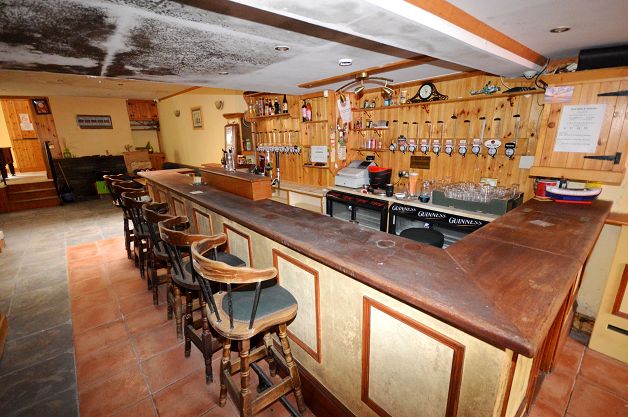 Bar/Lounge View 2
