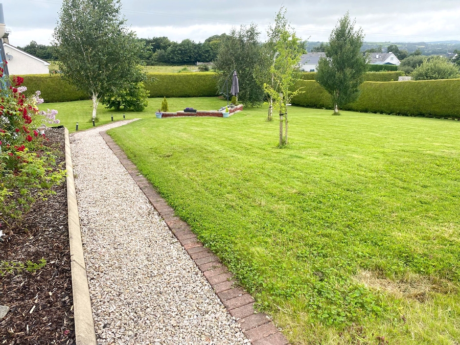 Garden & Pebble Walkway