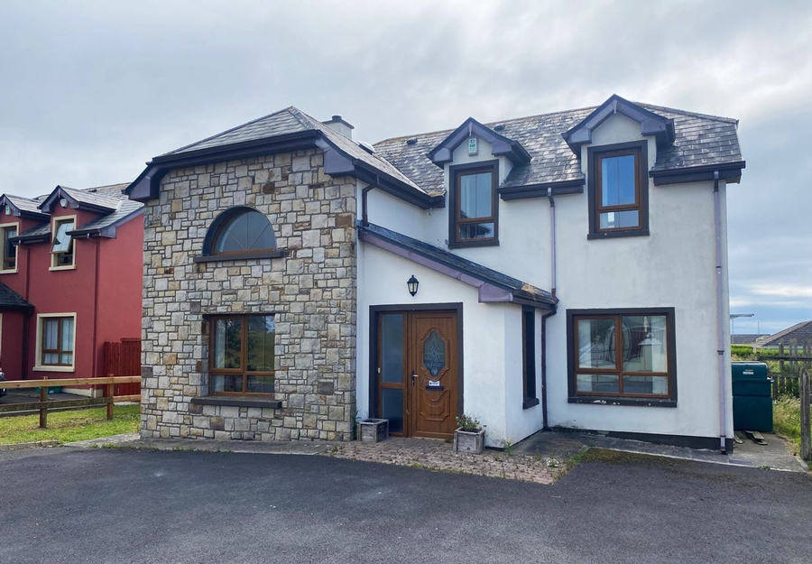 No 25 Stracomer Hill, Bundoran, Co. Donegal, F94 FT86