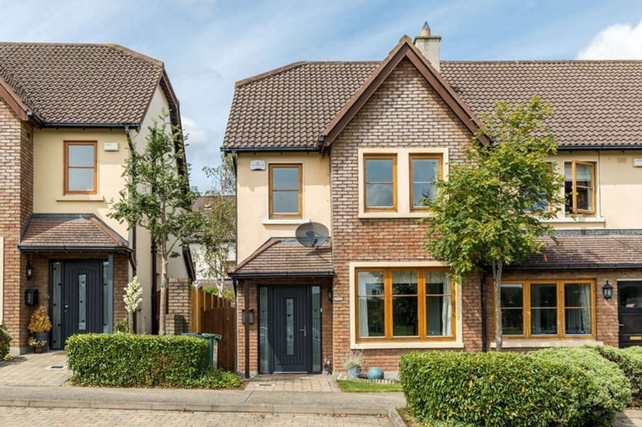 225 Steeplechase Green Ratoath Co Meath