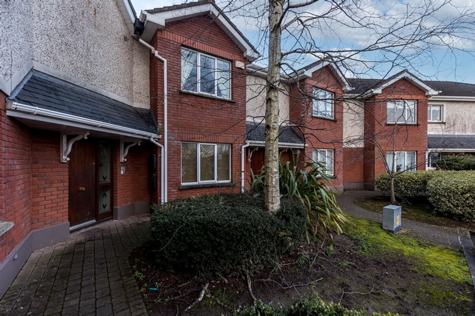 16 Woodlands Park, Ratoath, Co. Meath, A85 DV74.