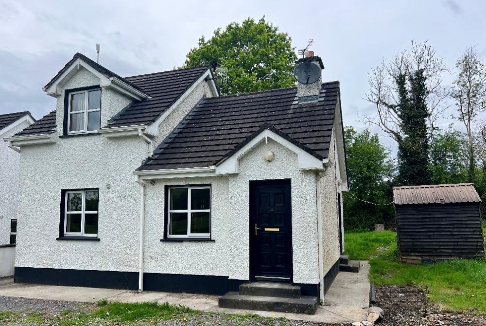 No.2 Drumgeaglom, Leitrim Village, Co. Leitrim N41 FA43